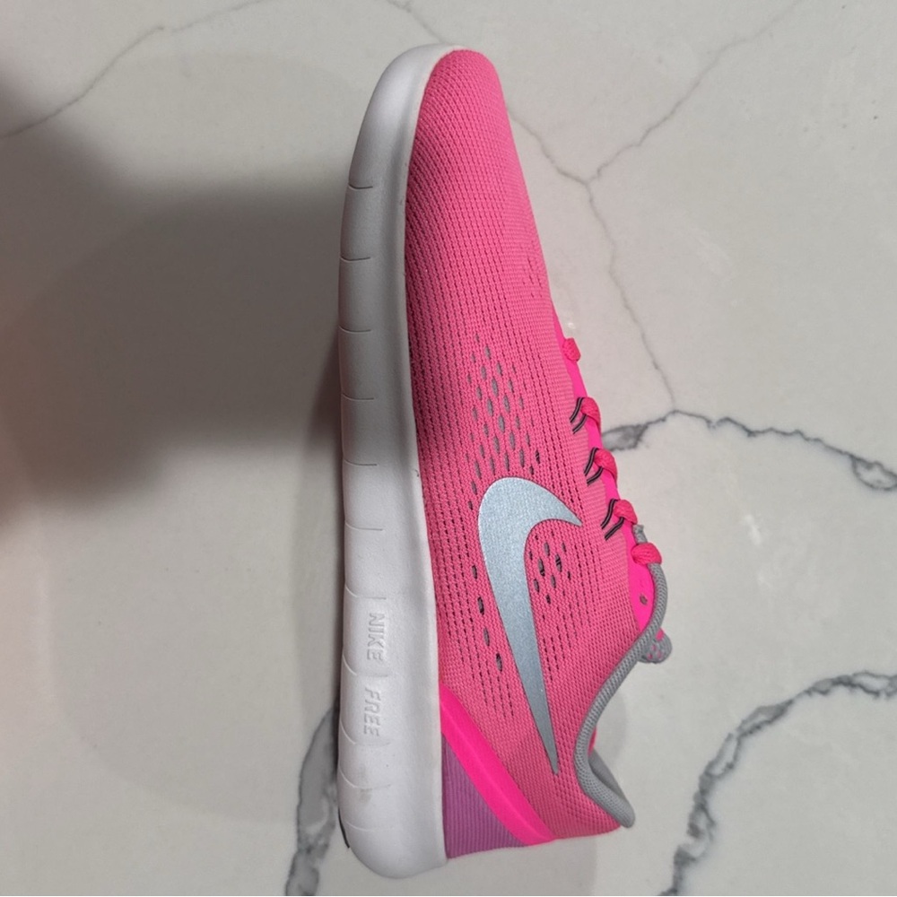 Girl’s Nike sneakers